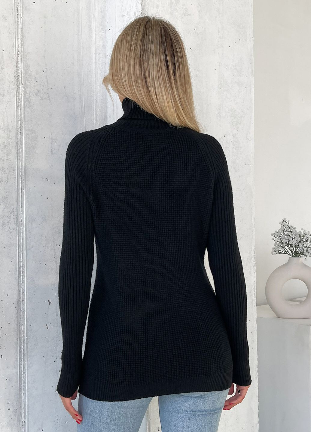 Черный зимний свитера ISSA PLUS WN20-573