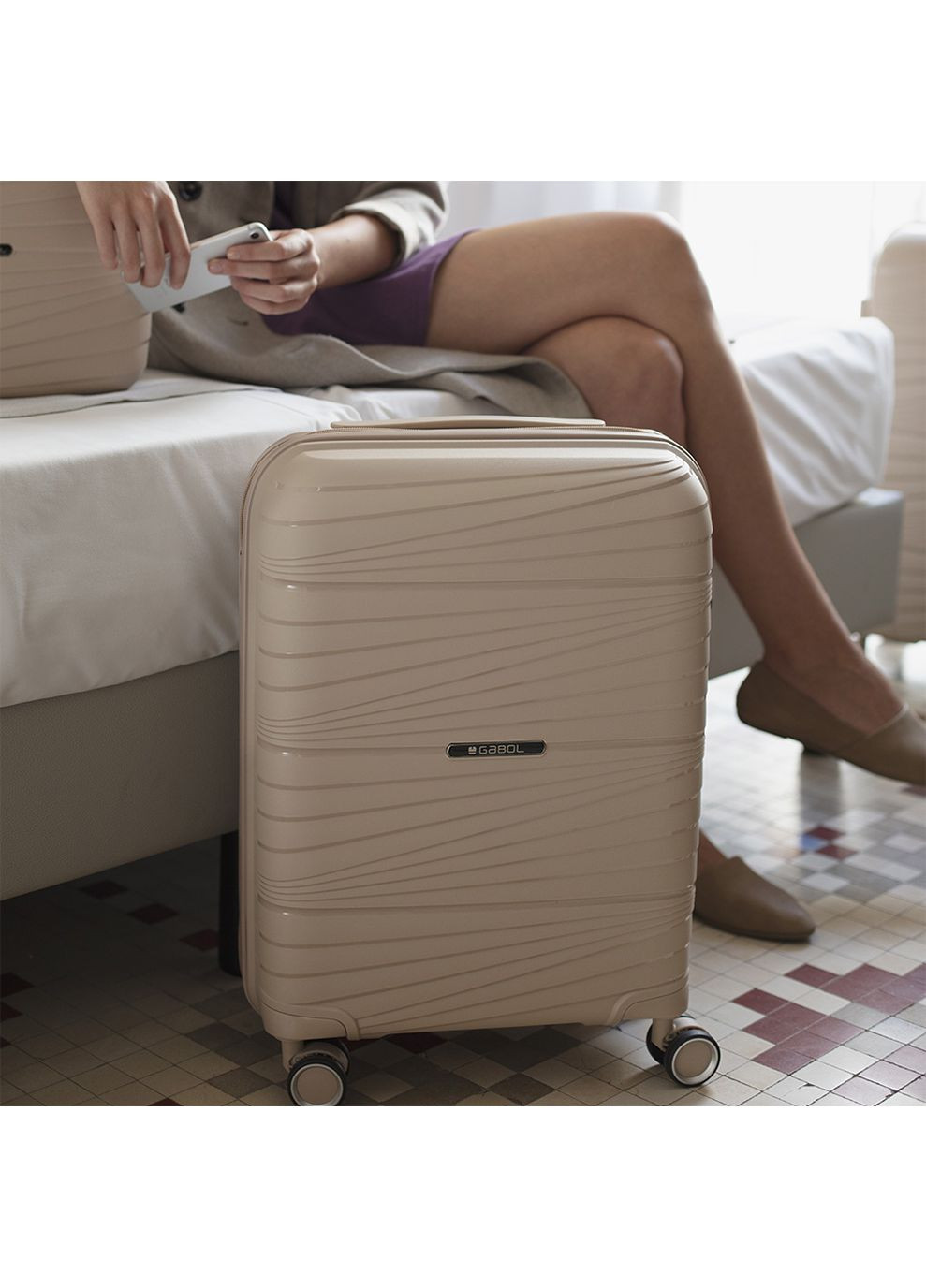 Чемодан Kiba Beige Gabol (268469929)