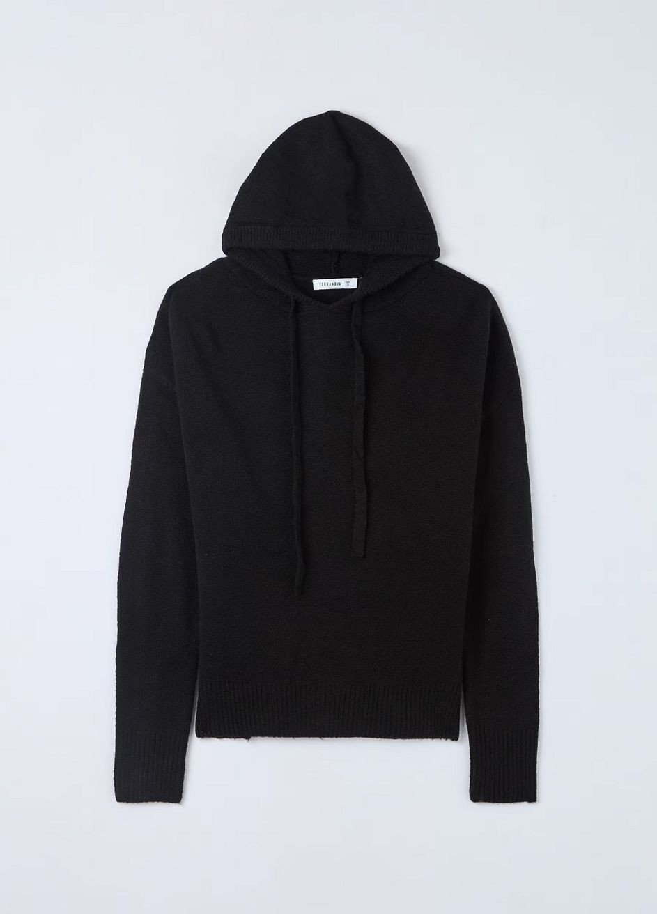 Черный зимний свитер Terranova
