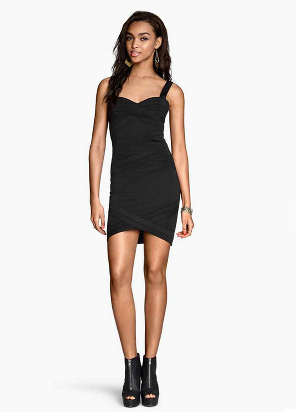 Черное платье Divided