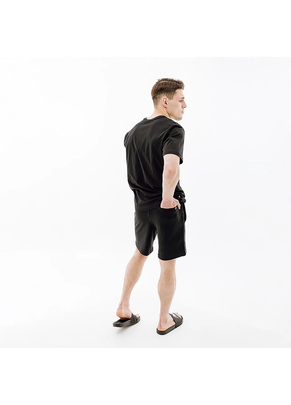 Мужские Шорты Essentials Reimagined Черный New Balance (268746727)