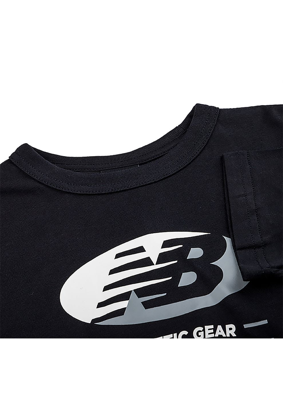 Черная демисезонная детская футболка essentials reimagined graphic черный New Balance