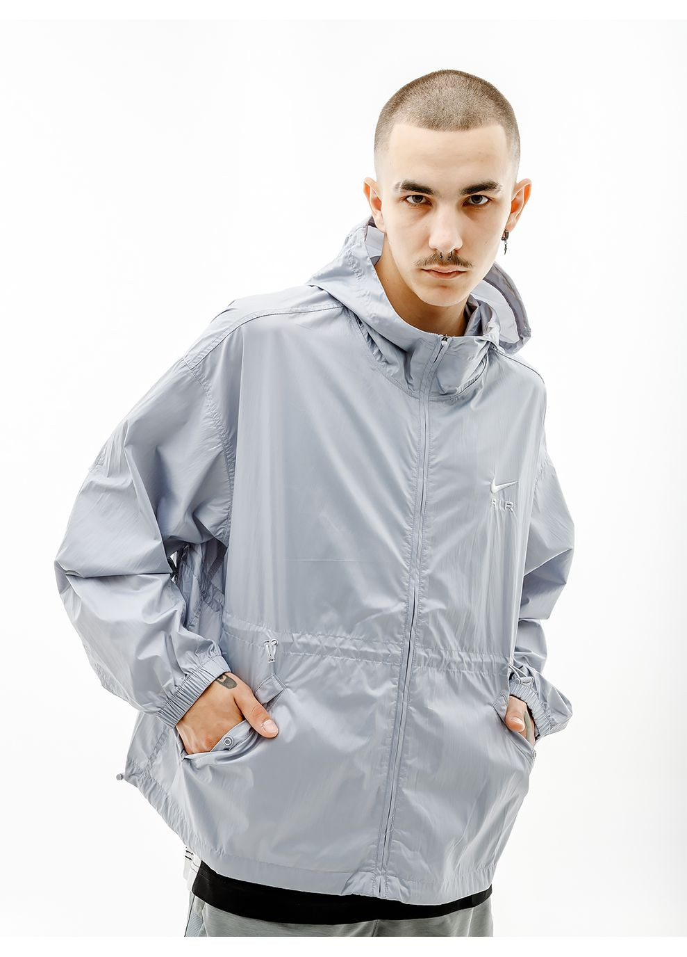 Серая демисезонная мужская куртка m nsw air woven jacket серый Nike