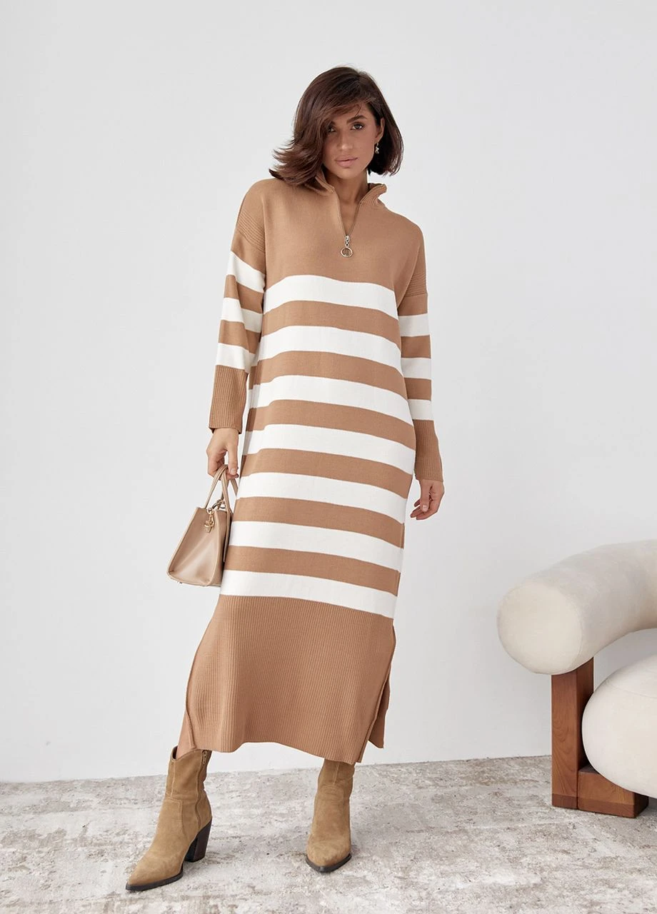 Кавова в'язана сукня oversize в смужку Lurex