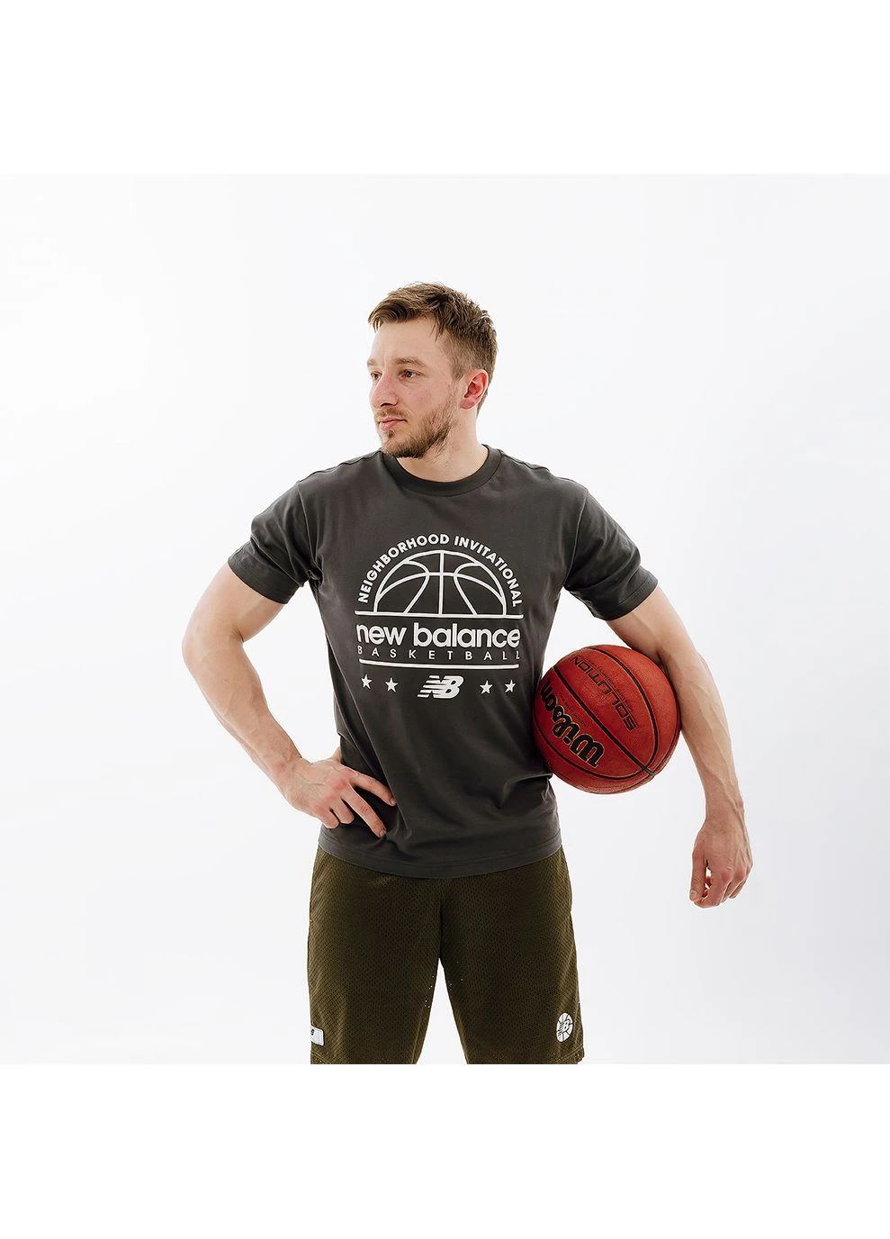 Серая мужская футболка hoops graphic серый New Balance