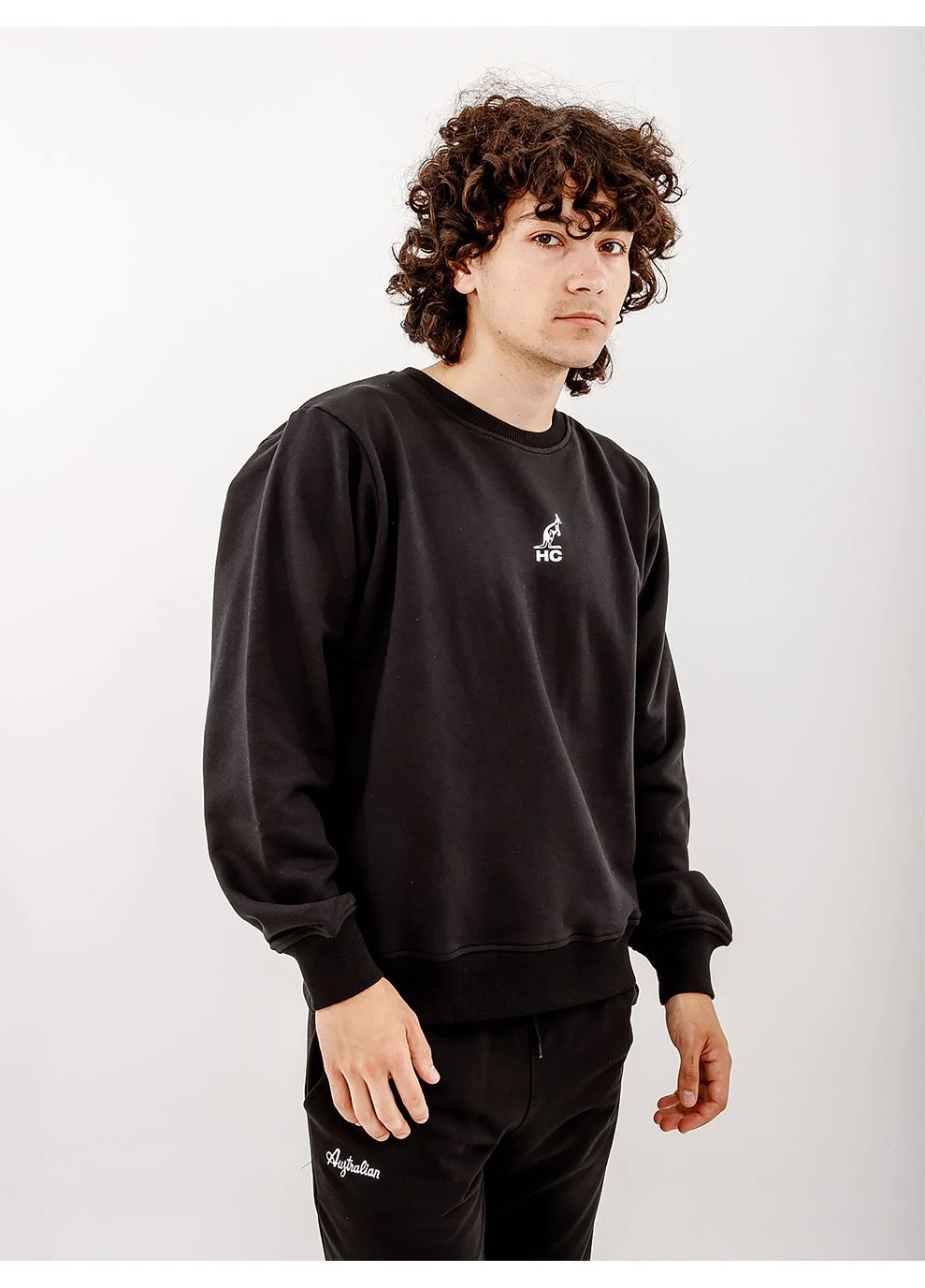 Черная мужская футболка mixing chaos crewneck черный Australian