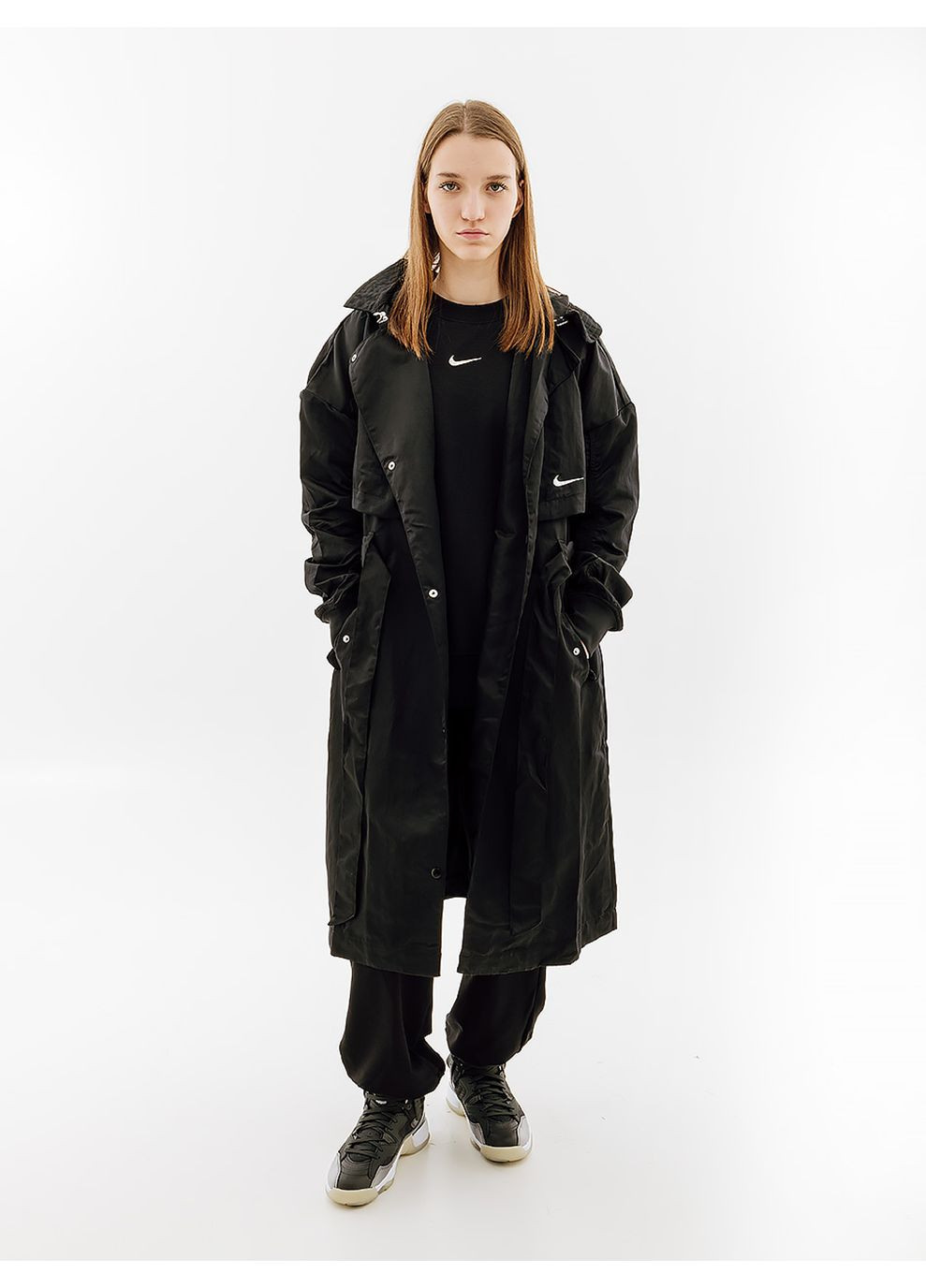 Черная демисезонная женская куртка trench su черный Nike