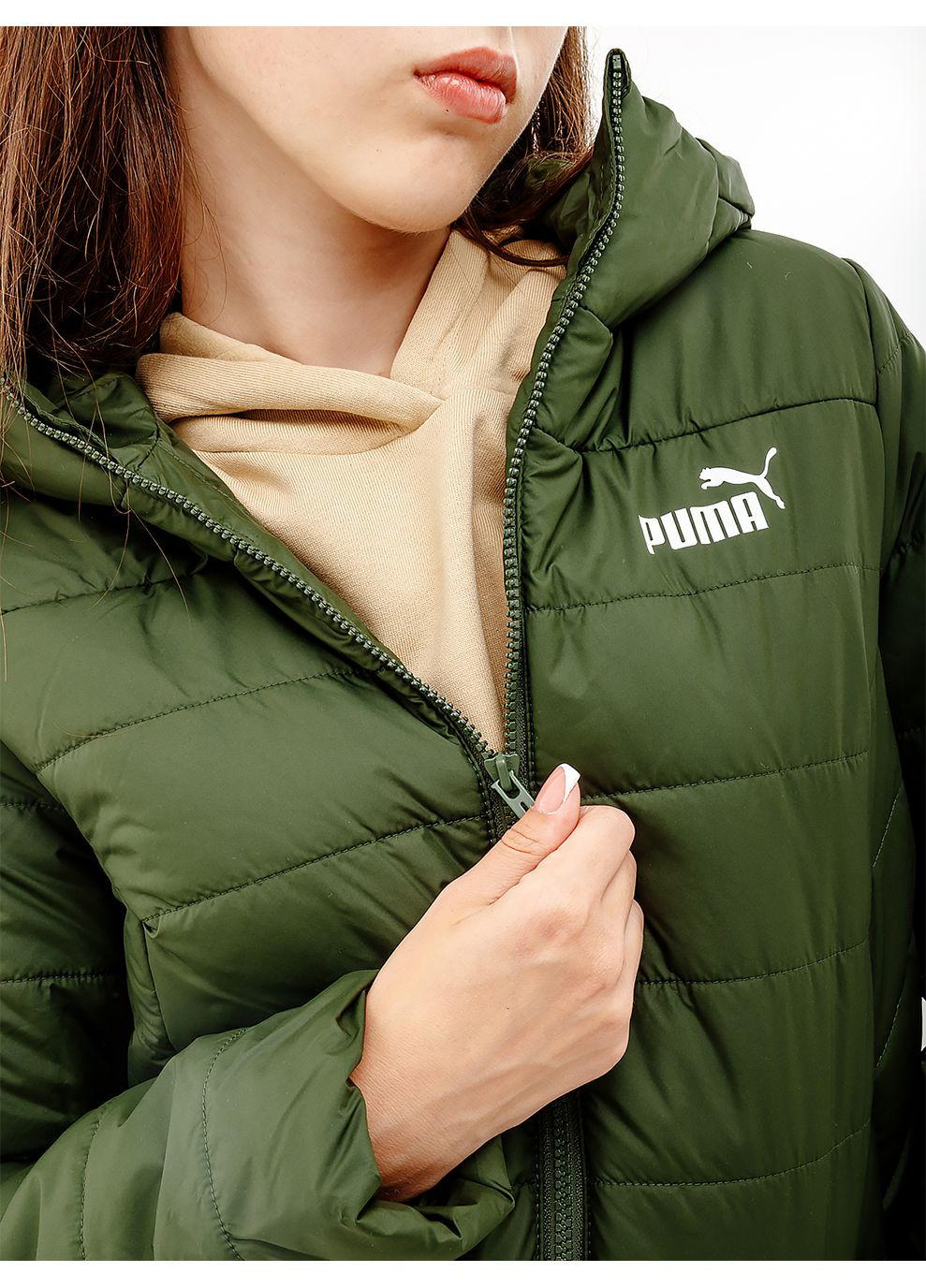 Оливковая (хаки) зимняя женская куртка ess padded jacket хаки Puma