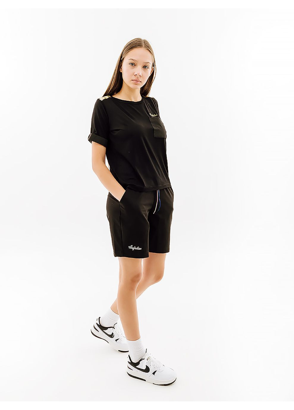Черная летняя женская футболка gold tape jersey v tee черный Australian