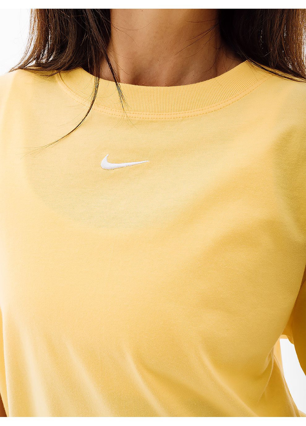 Жовта літня жіноча футболка w nsw essntl tee bf lbr жовтий Nike