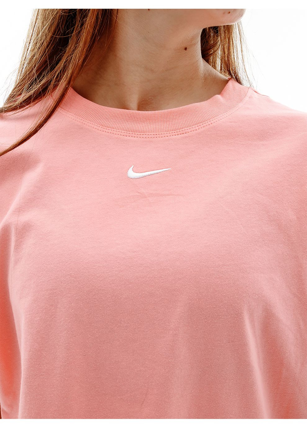 Рожева літня жіноча футболка w nsw essntl tee bf lbr рожевий Nike