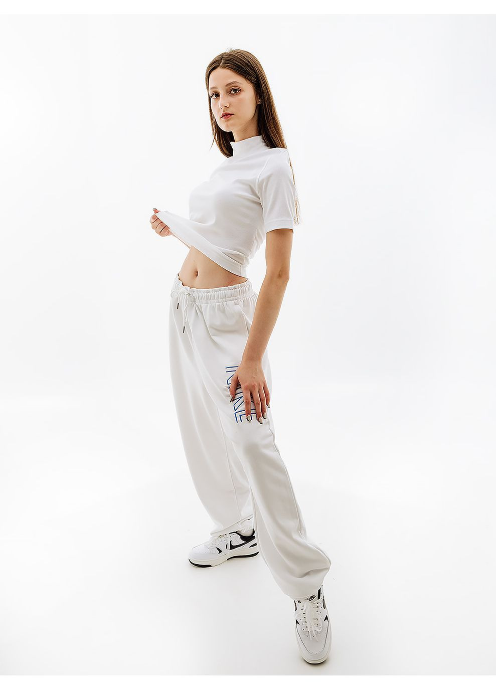 Белая летняя женская футболка w nsw essntl rib mock ss top белый Nike