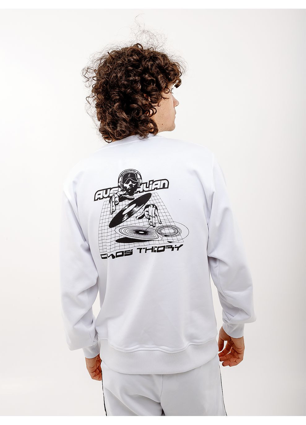 Белая мужская футболка mixing chaos crewneck белый Australian