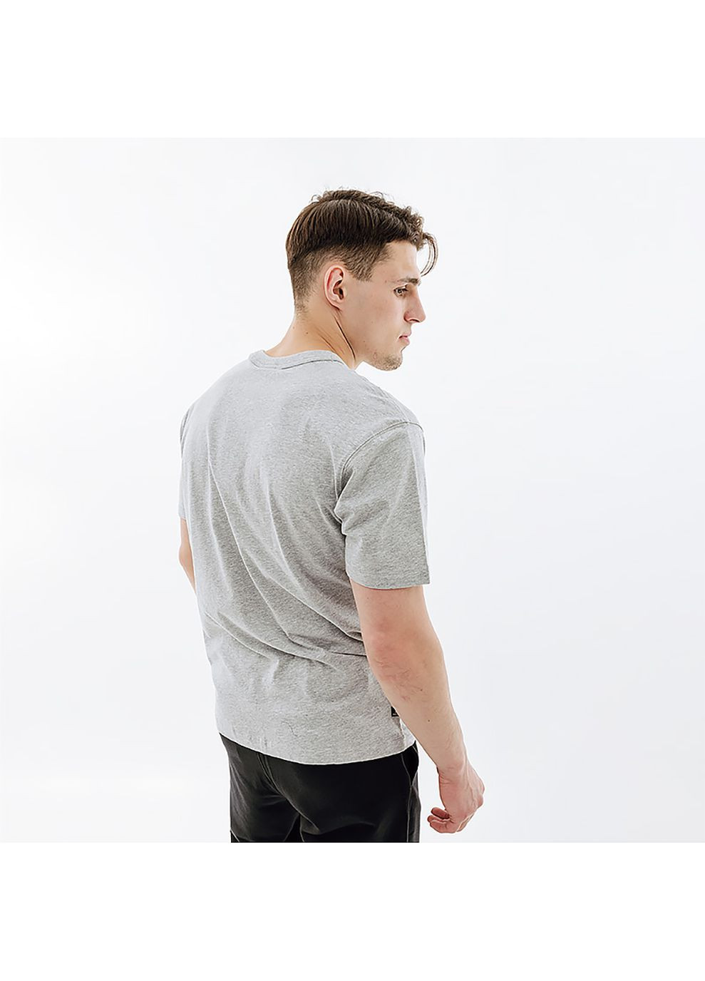 Сіра чоловіча футболка essentials reimagined сірий New Balance