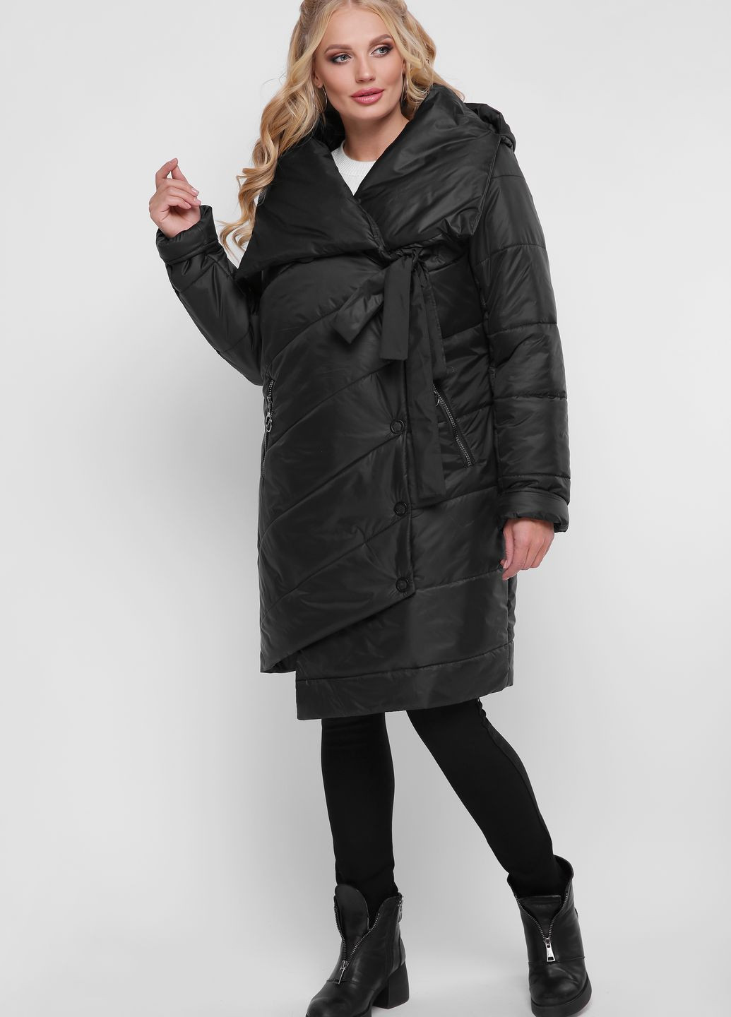 Черная зимняя удлиненная куртка Welltre