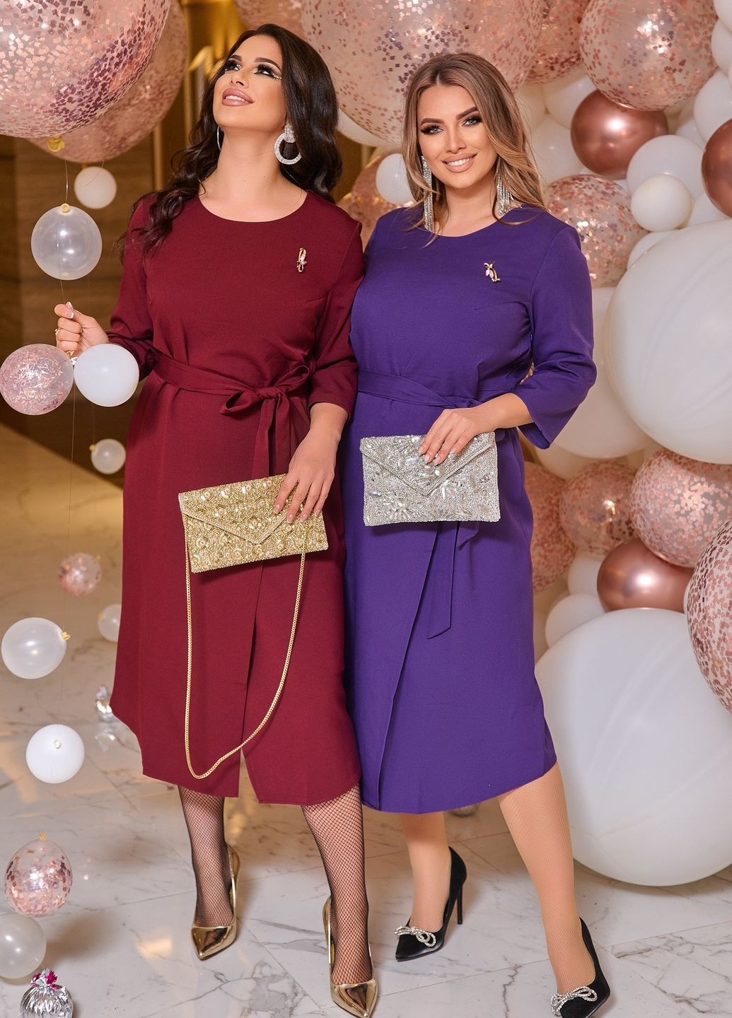 Фиолетовое праздничный праздничное платье с брошкой и поясом на запах No Brand однотонное