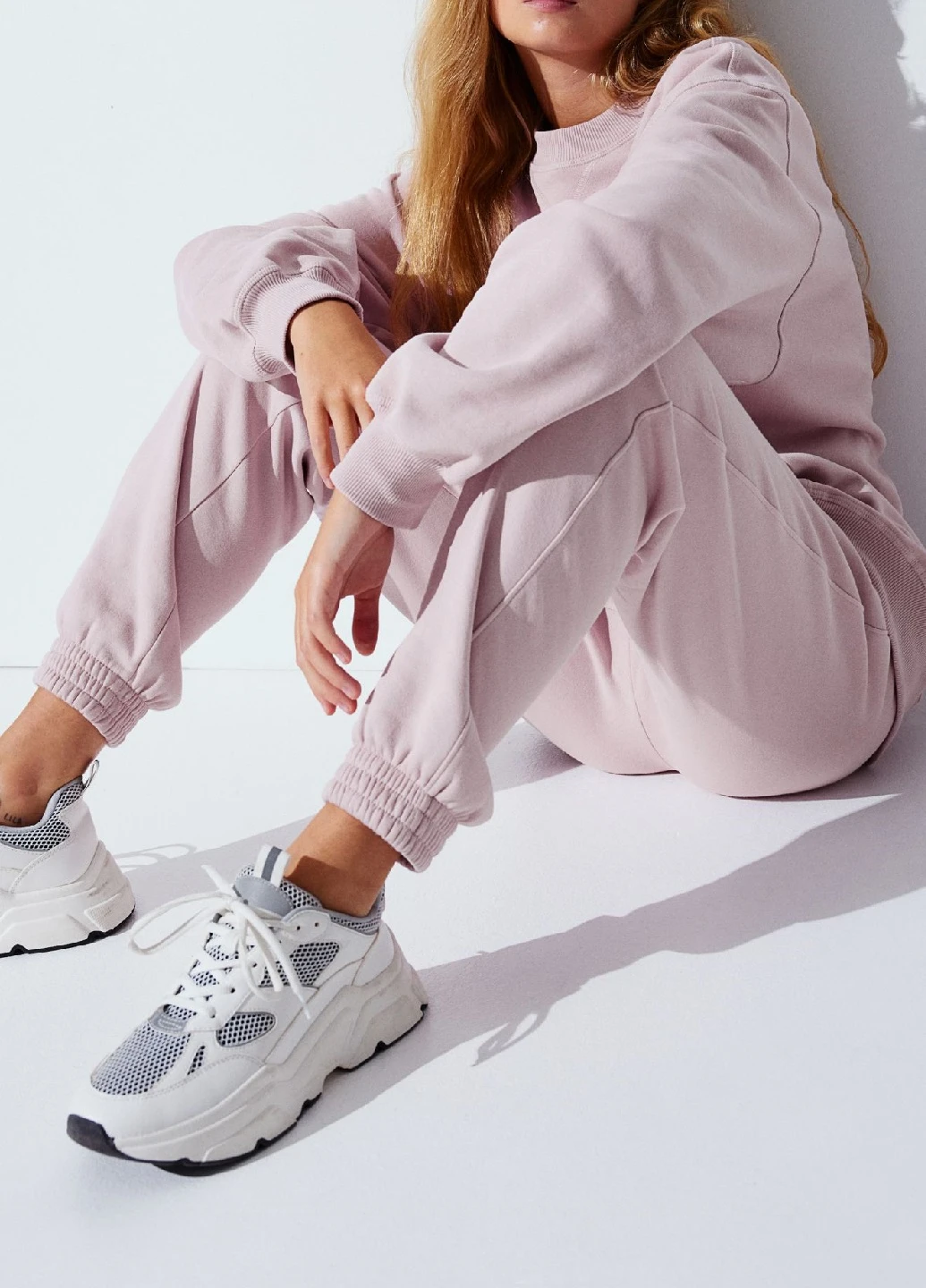 Світло-рожевий світшот H&M однотонний (269340801)