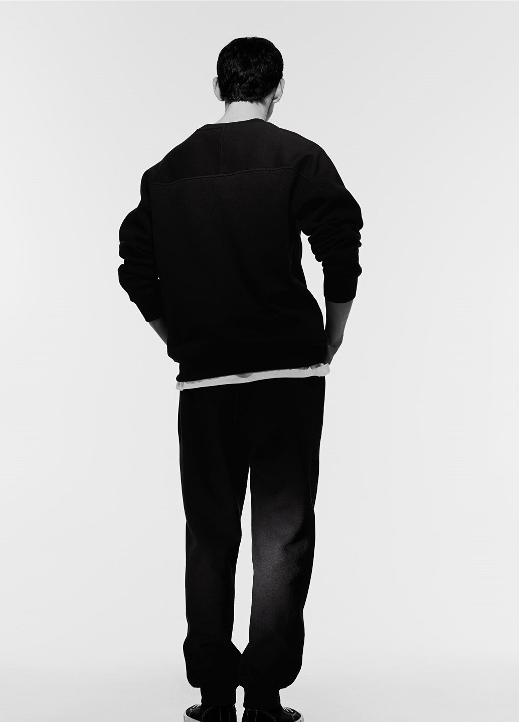 Свитшот H&M - крой черный кэжуал - (269341063)
