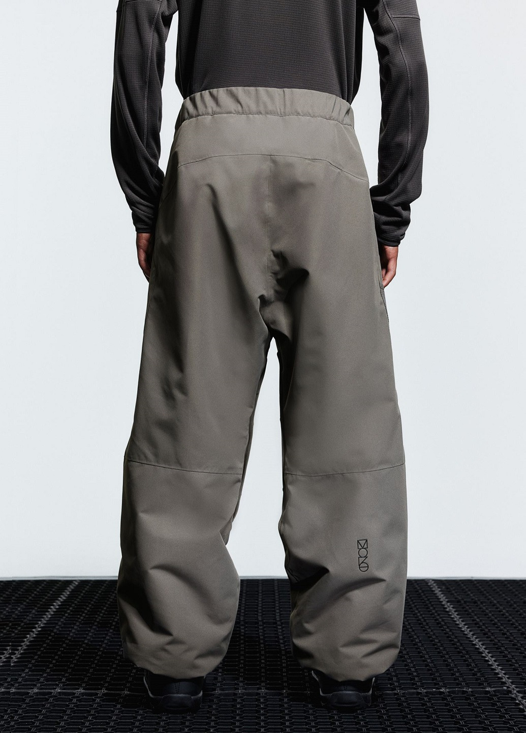 Темно-серые спортивные зимние брюки H&M