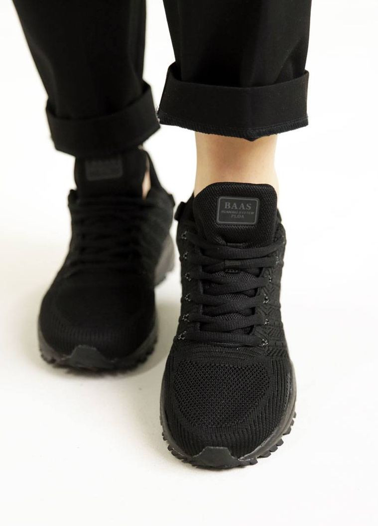 Черные демисезонные кроссовки женские Baas