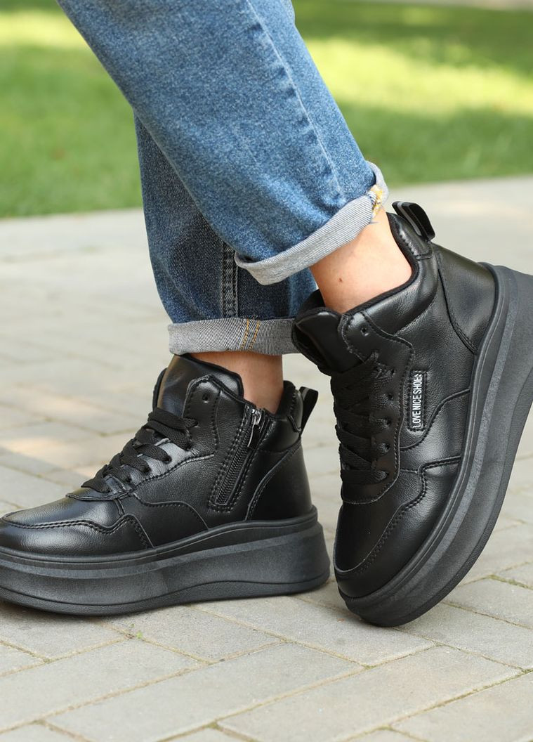 Чорні осінні кросівки жіночі шкіряні байка AESD