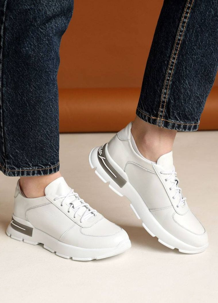 Белые демисезонные кроссовки женские кожаные Fashion