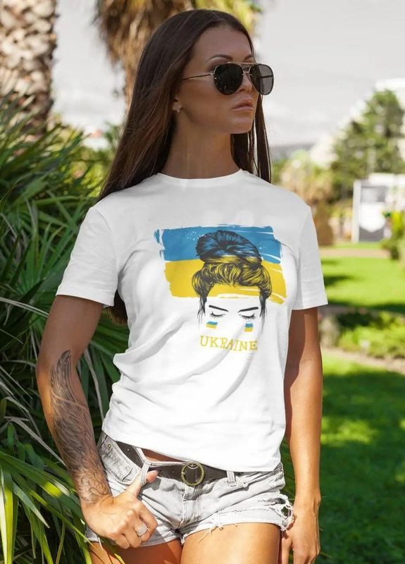 Белая летняя модная женская футболка с украинской символикой xs с коротким рукавом Mishe 2000000321