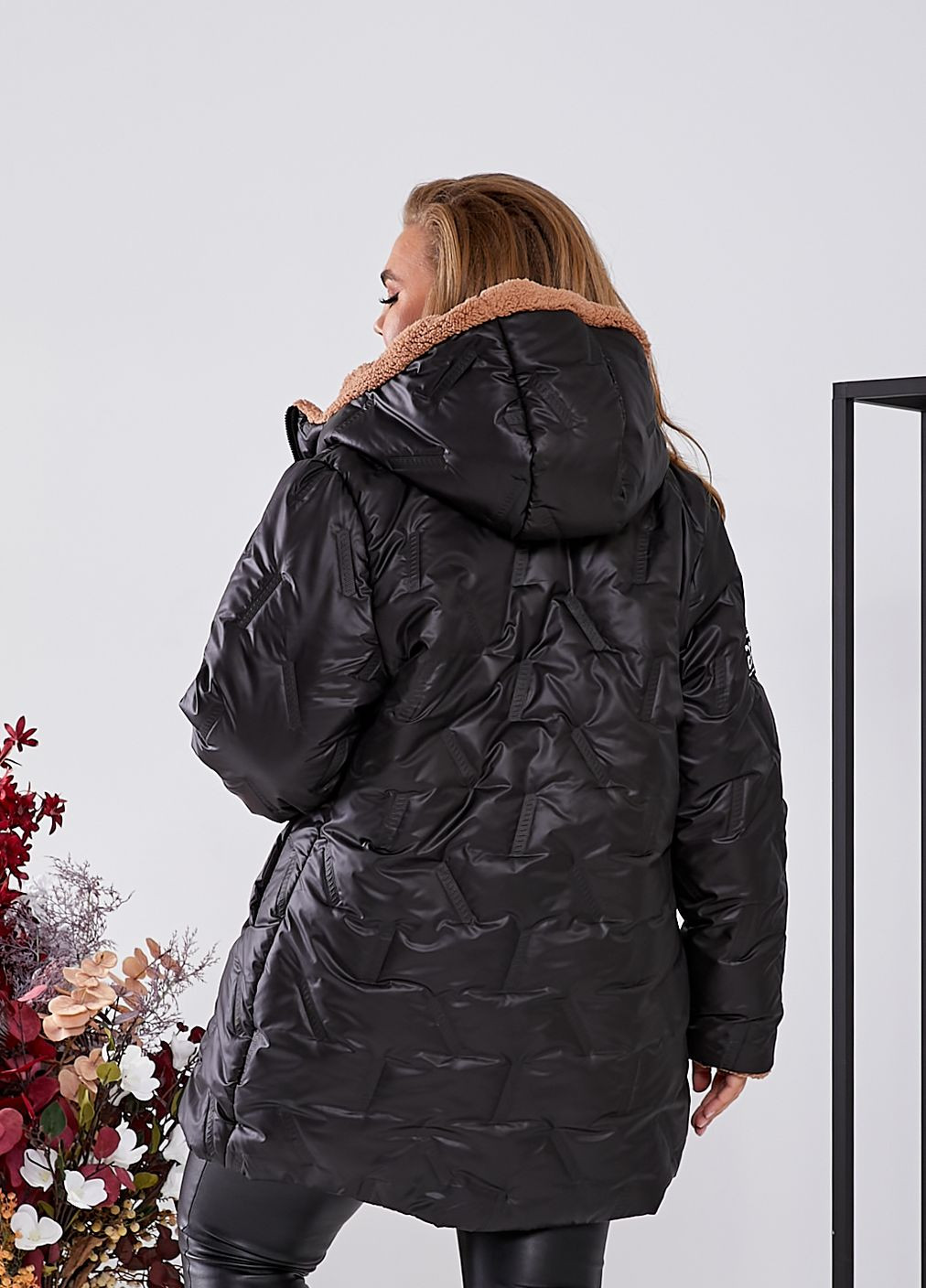 Чорна зимня подовжена зимова куртка із штучним хутром No Brand