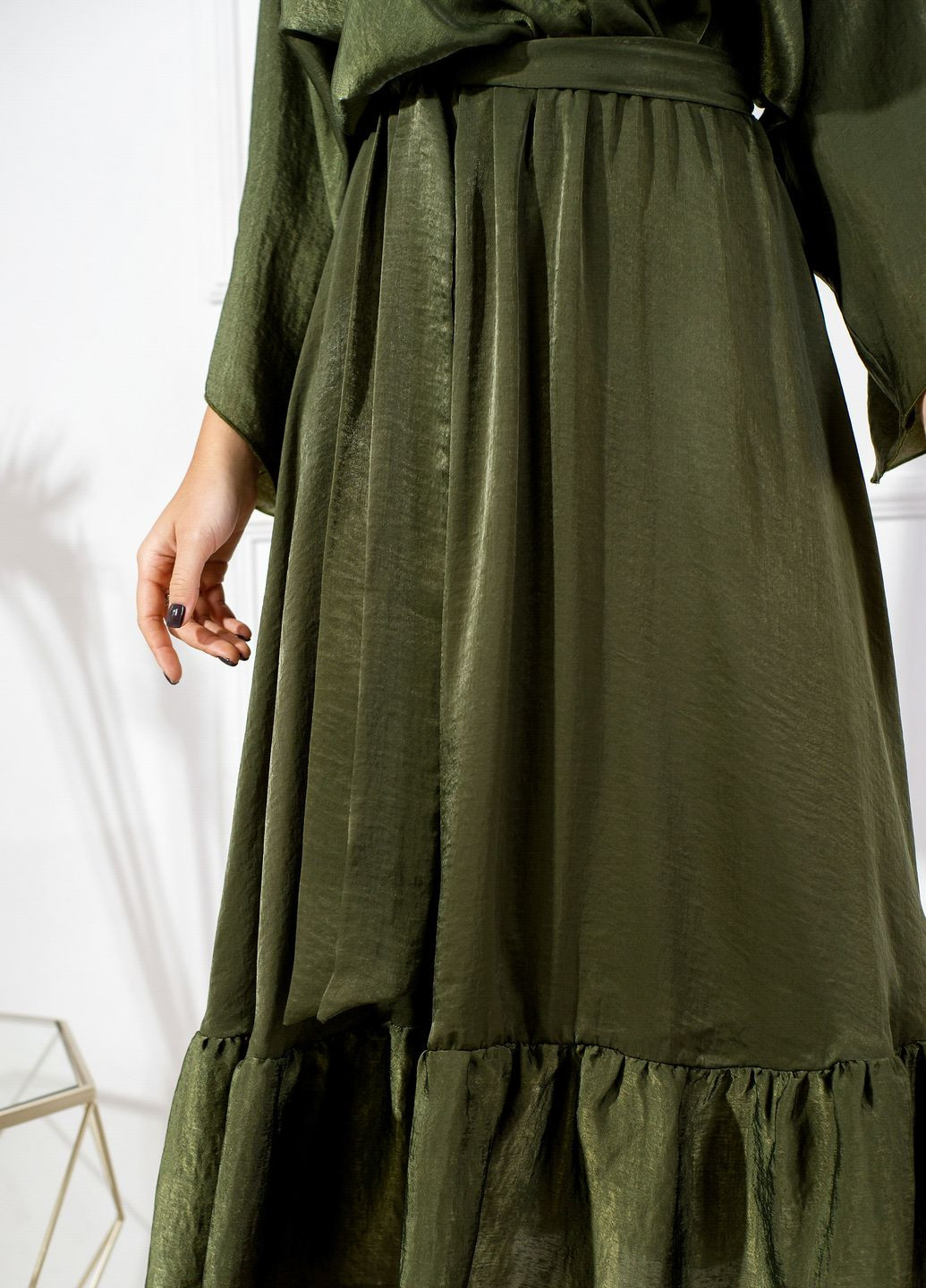 Оливкова (хакі) святковий шовкова сукня No Brand однотонна