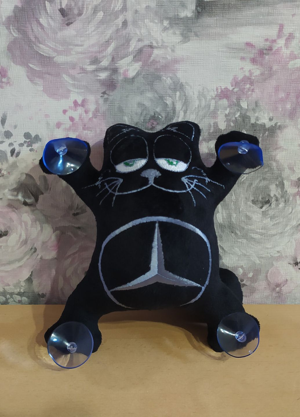 Іграшка кіт Саймона у машину 24 см з вишивкою (01584) No Brand Mercedes (269803087)