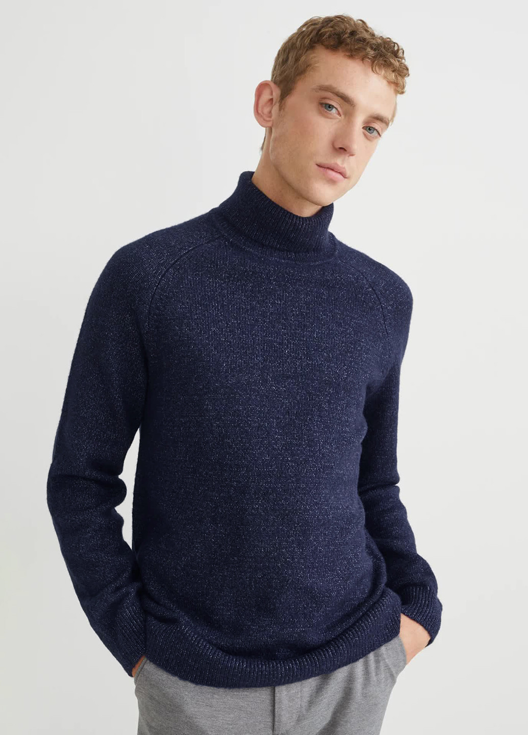 Темно-синій демісезонний светр з високим горлом C&A