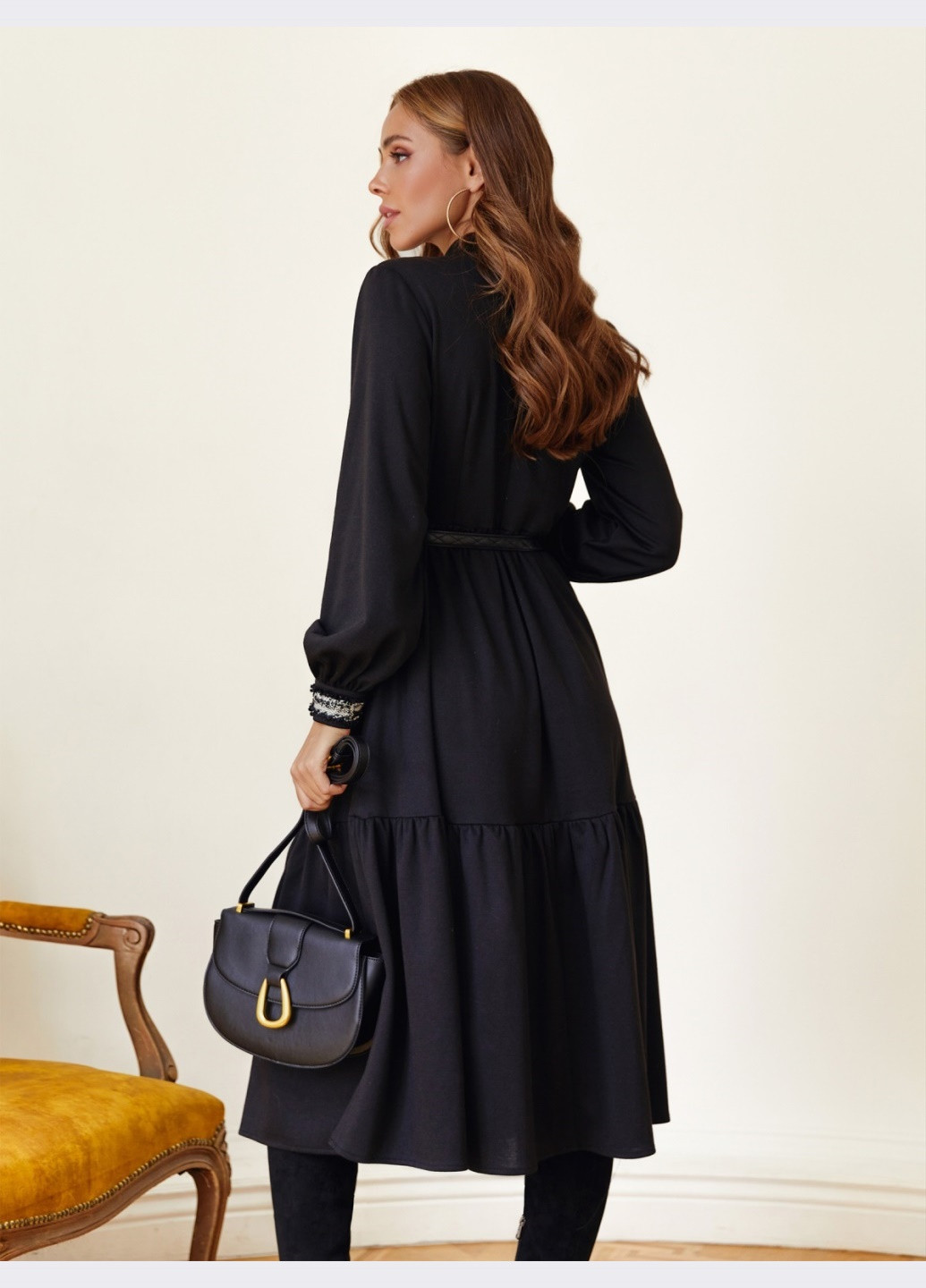 Чорна сукня-кльош чорного кольору довжини міді Dressa