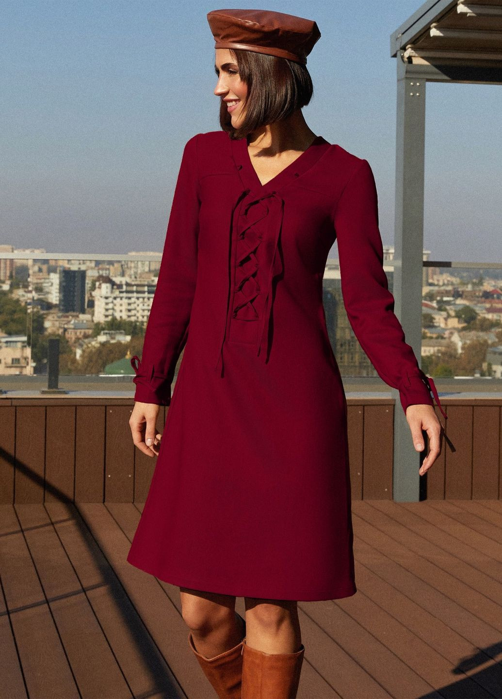 Бордовое бордовое платье а-силуэта со шнуровкой Dressa