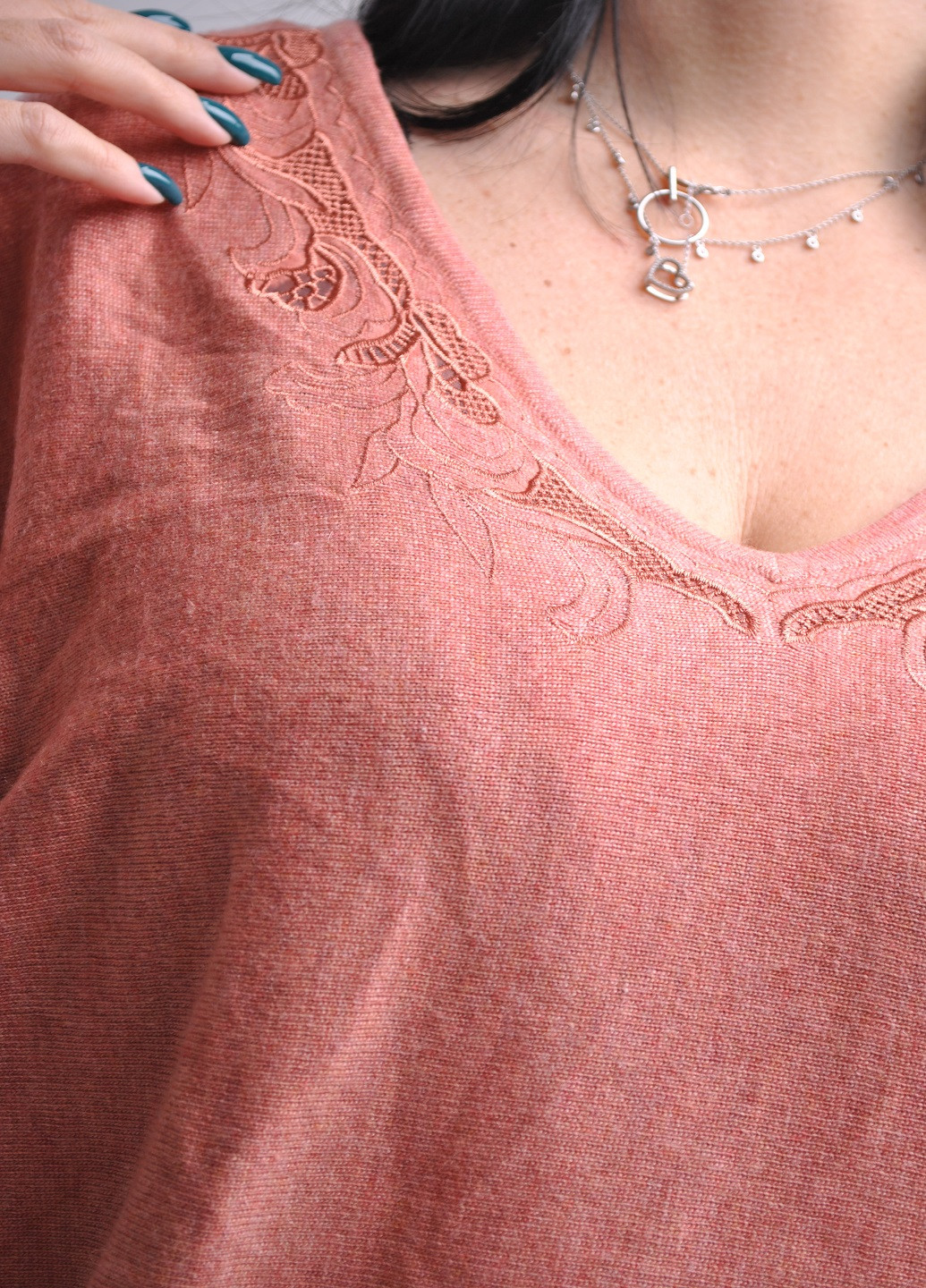 Лососевий демісезонний легкий джемпер Fashion Club