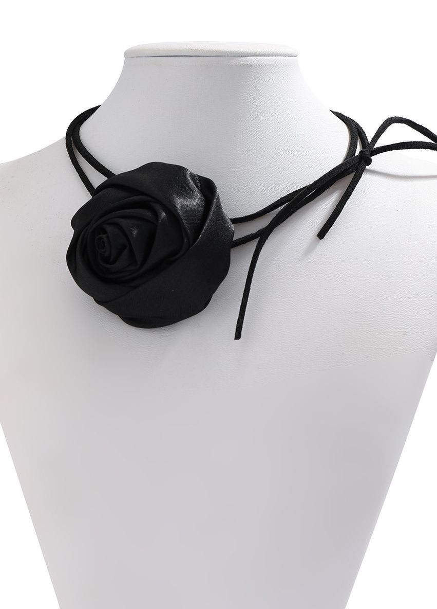 Чокер на шию Бутон Троянди чорний з атласу на замшовому шнурку No Brand (270365608)