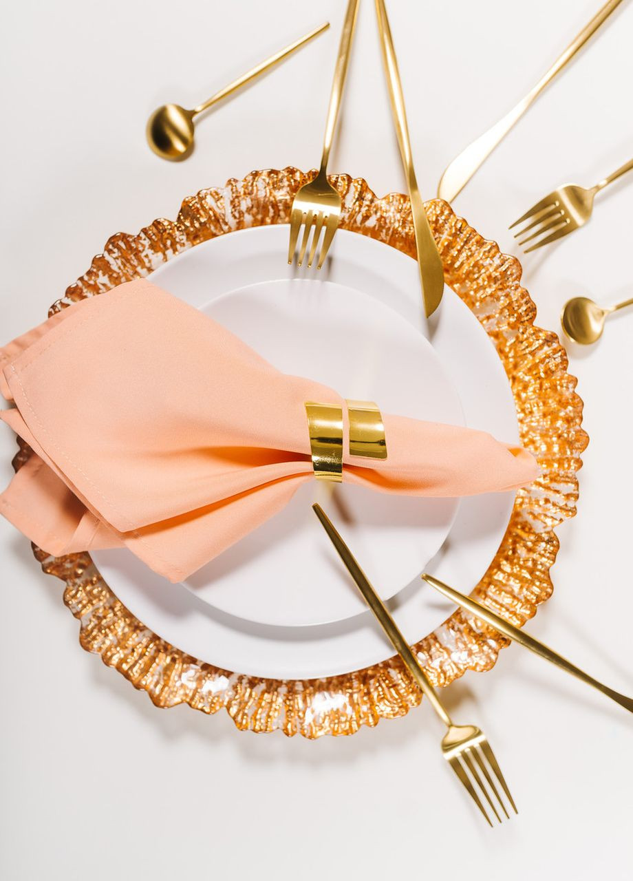 Тарілка підставна скляна Корал Ø 33см кругла з червоно-золотими краями для святкового столу REMY-DECOR (271416325)