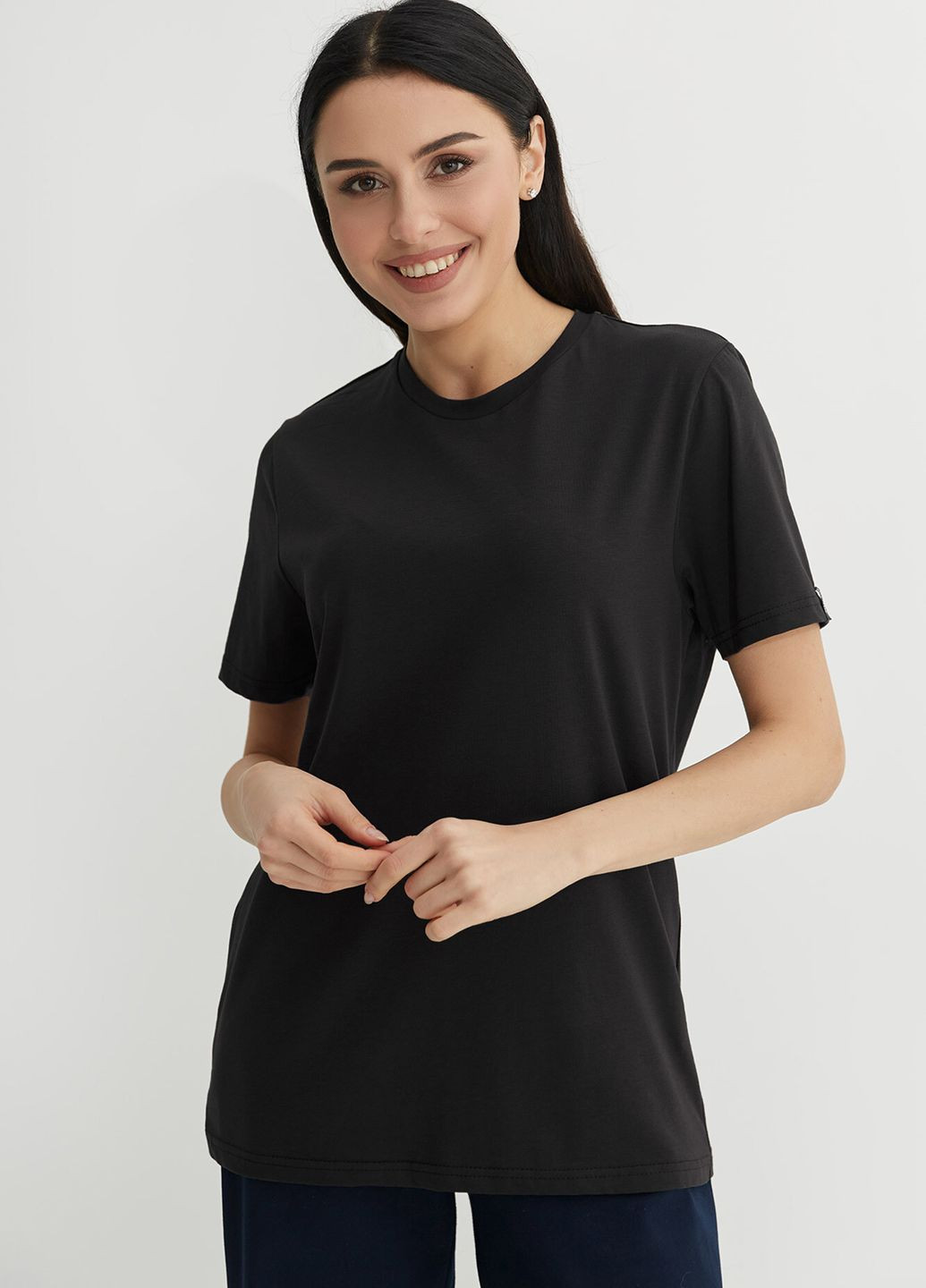 Черная всесезон футболка luxury-w с коротким рукавом Garne
