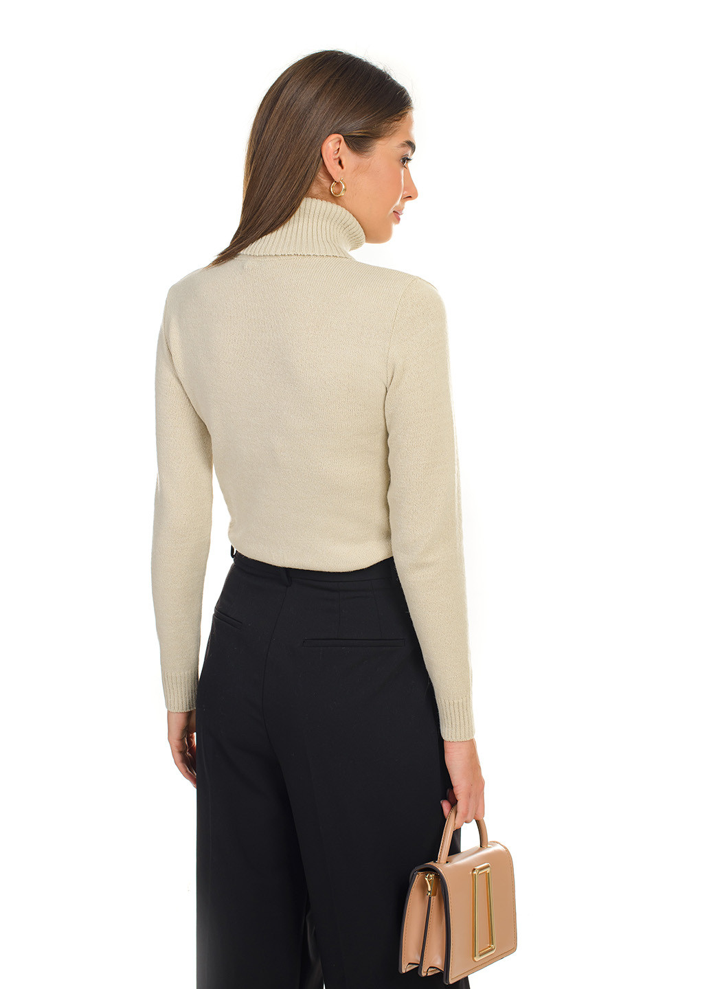 Світло-бежевий тепла та м'яка жіноча водолазка з еластаном SVTR