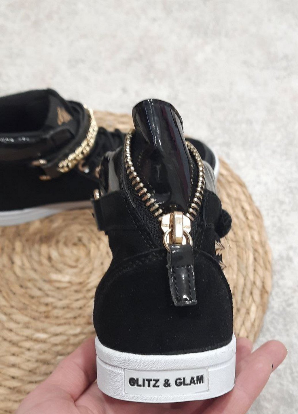 Чорні снікерси Glitz&Glam