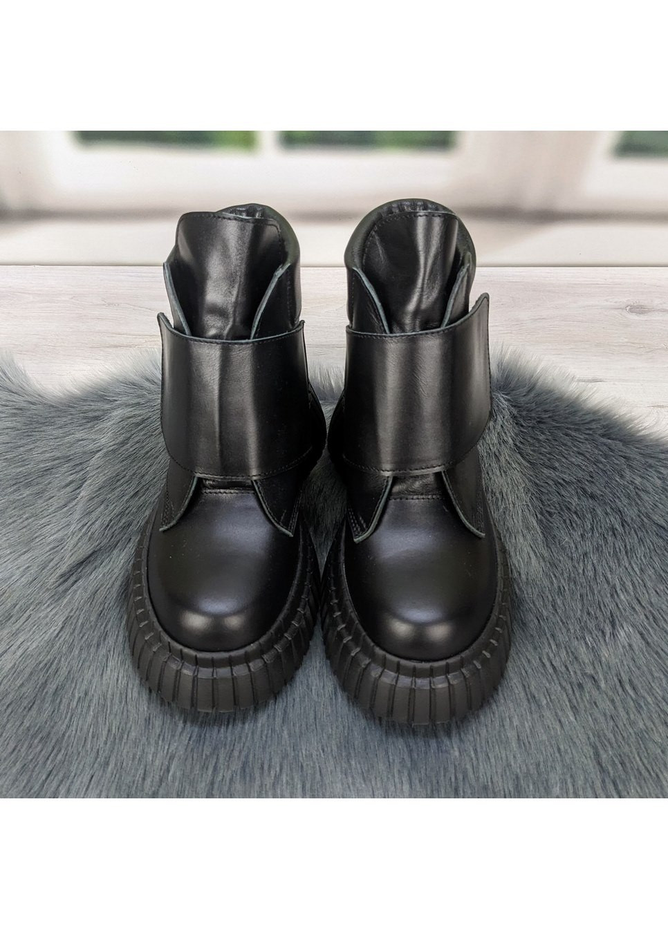 Зимние ботинки женские зимние черные кожаные на платформе Ailinda
