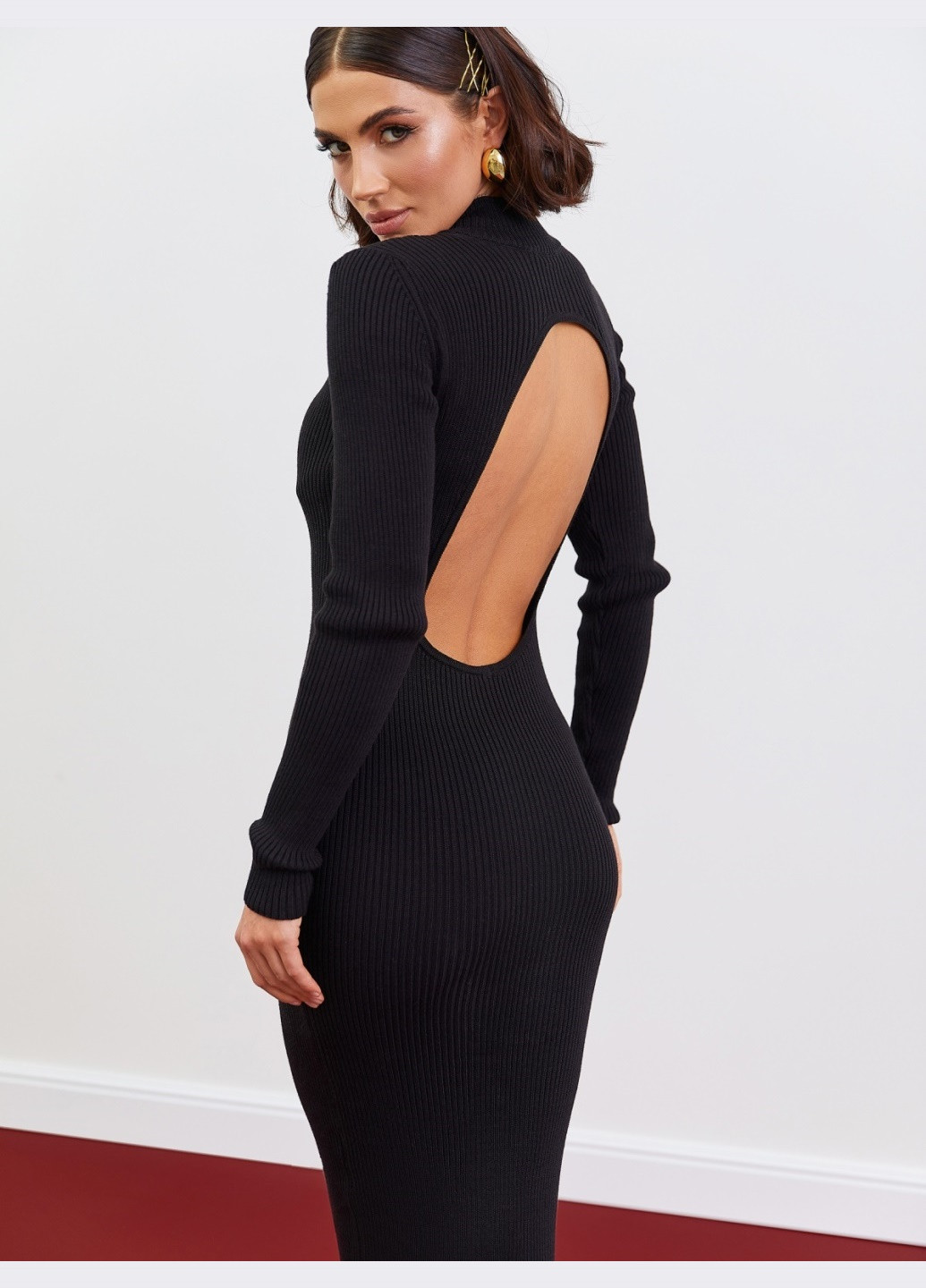 Чорна сукня-міді чорного кольору з відкритою спиною Dressa