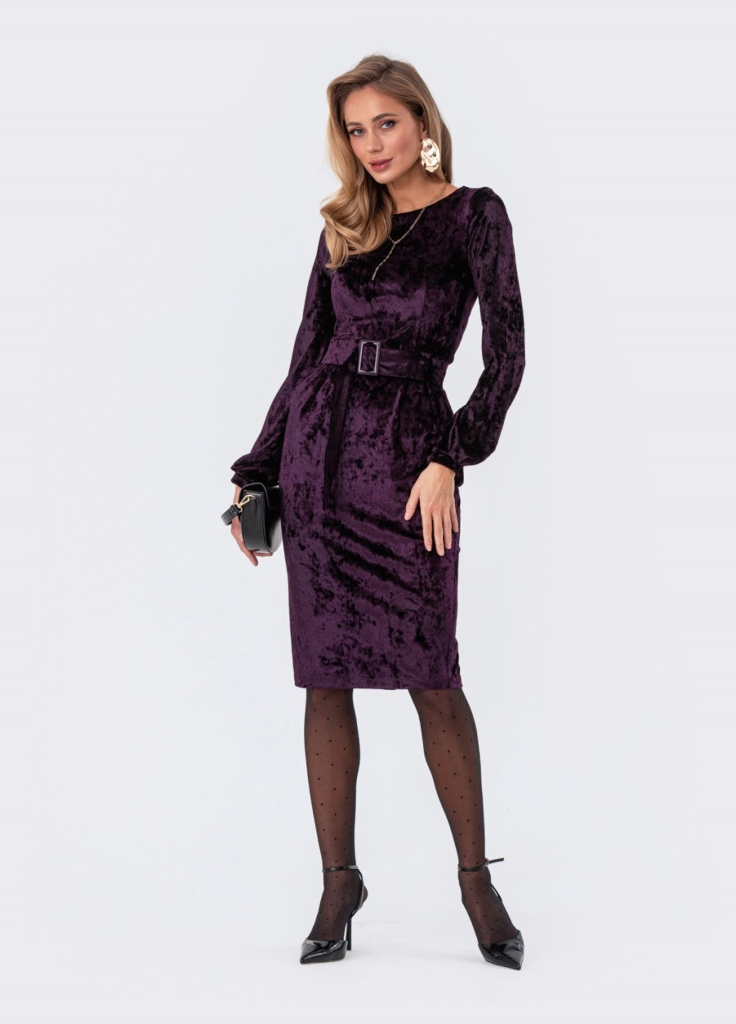 Фіолетова облягаюча сукня-міді з оксамиту фіолетова Dressa
