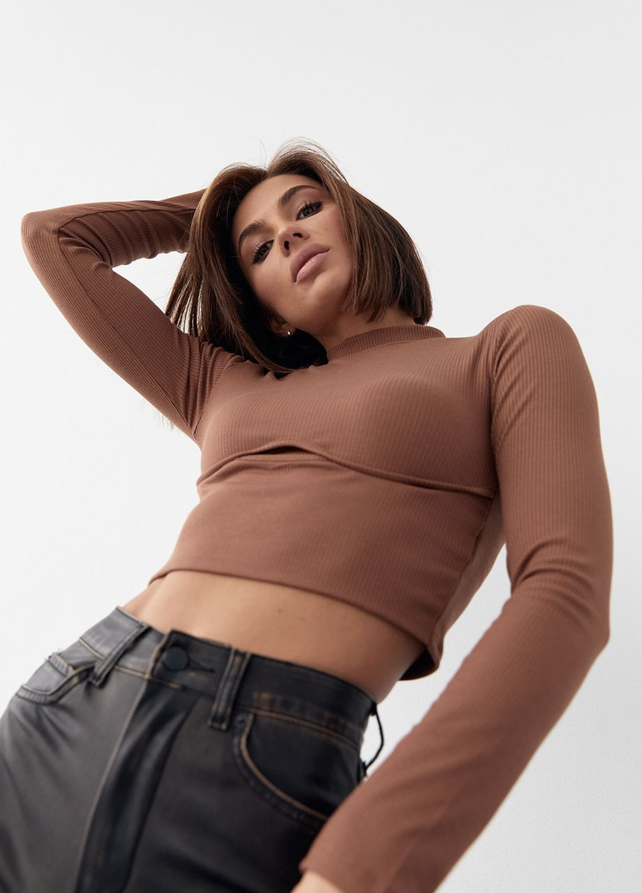 Коричневый демисезонный трикотажный кроп-топ с фигурным швом и вырезом Lurex