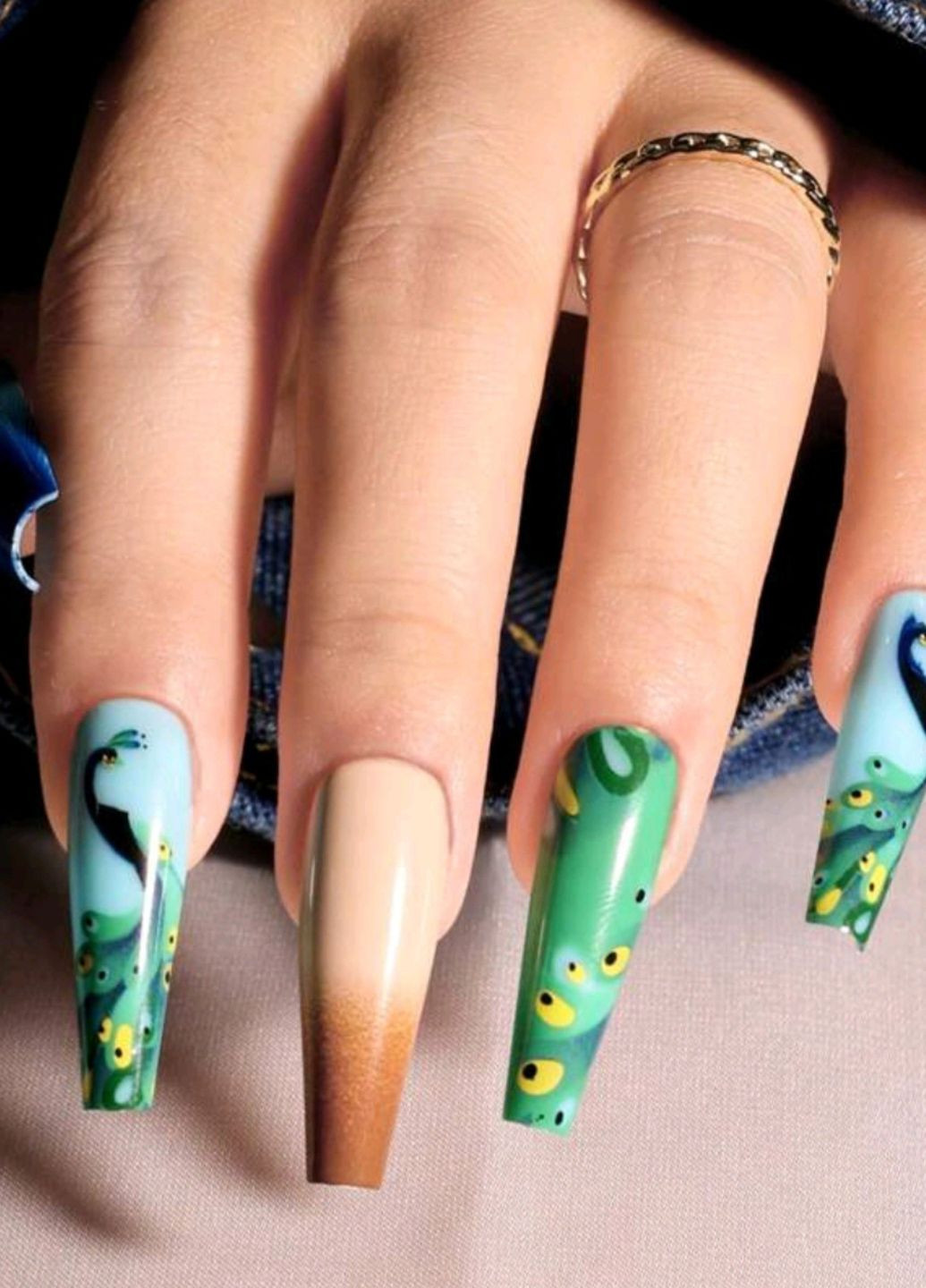 Накладные ногти со скотчем и пилочкой с дизайном павлина разноцветные 24 шт 054 Nails (271986057)