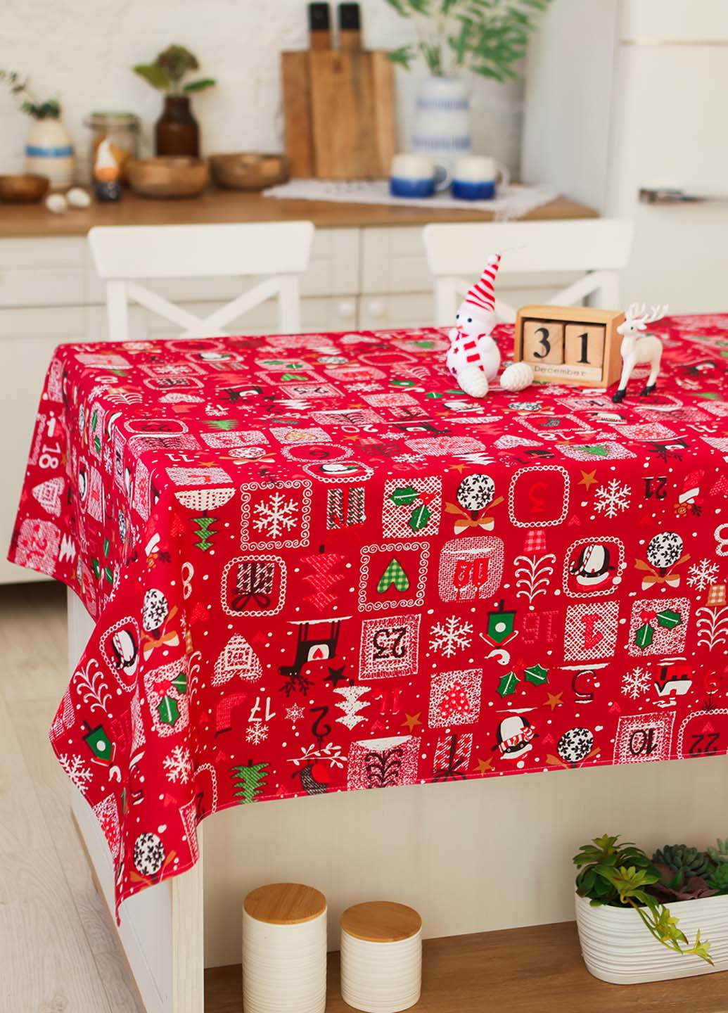 Новогодняя скатерть "Рождественский календарь" 1.5м х 1.1м (кухонный стол) Homedec - (271979688)