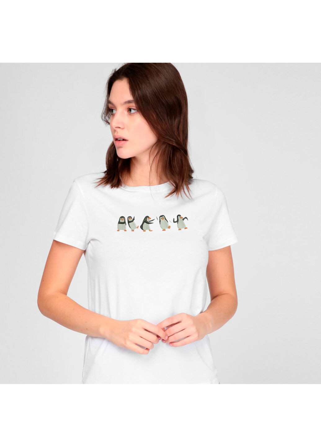 Белая футболка с вышивкой пингвинов 02-1 женская белый 2xl No Brand