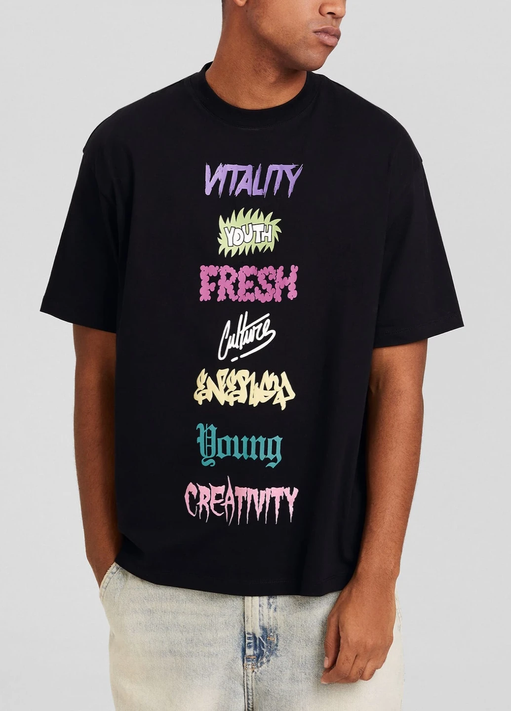 Черная футболка Bershka