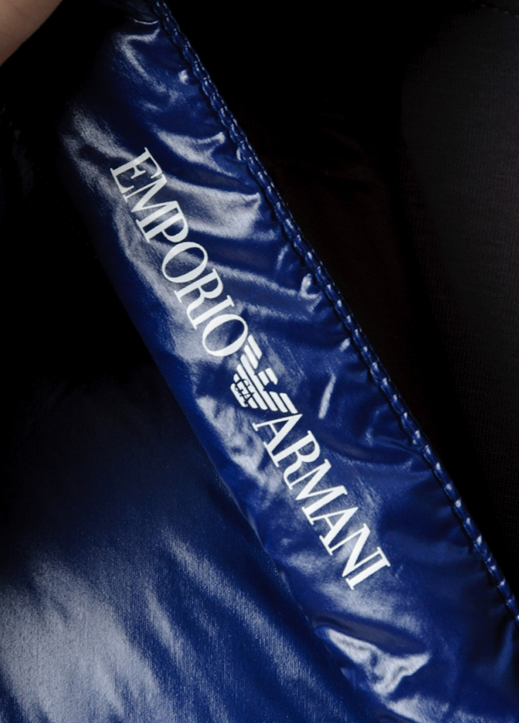 Синя зимня куртка Emporio Armani