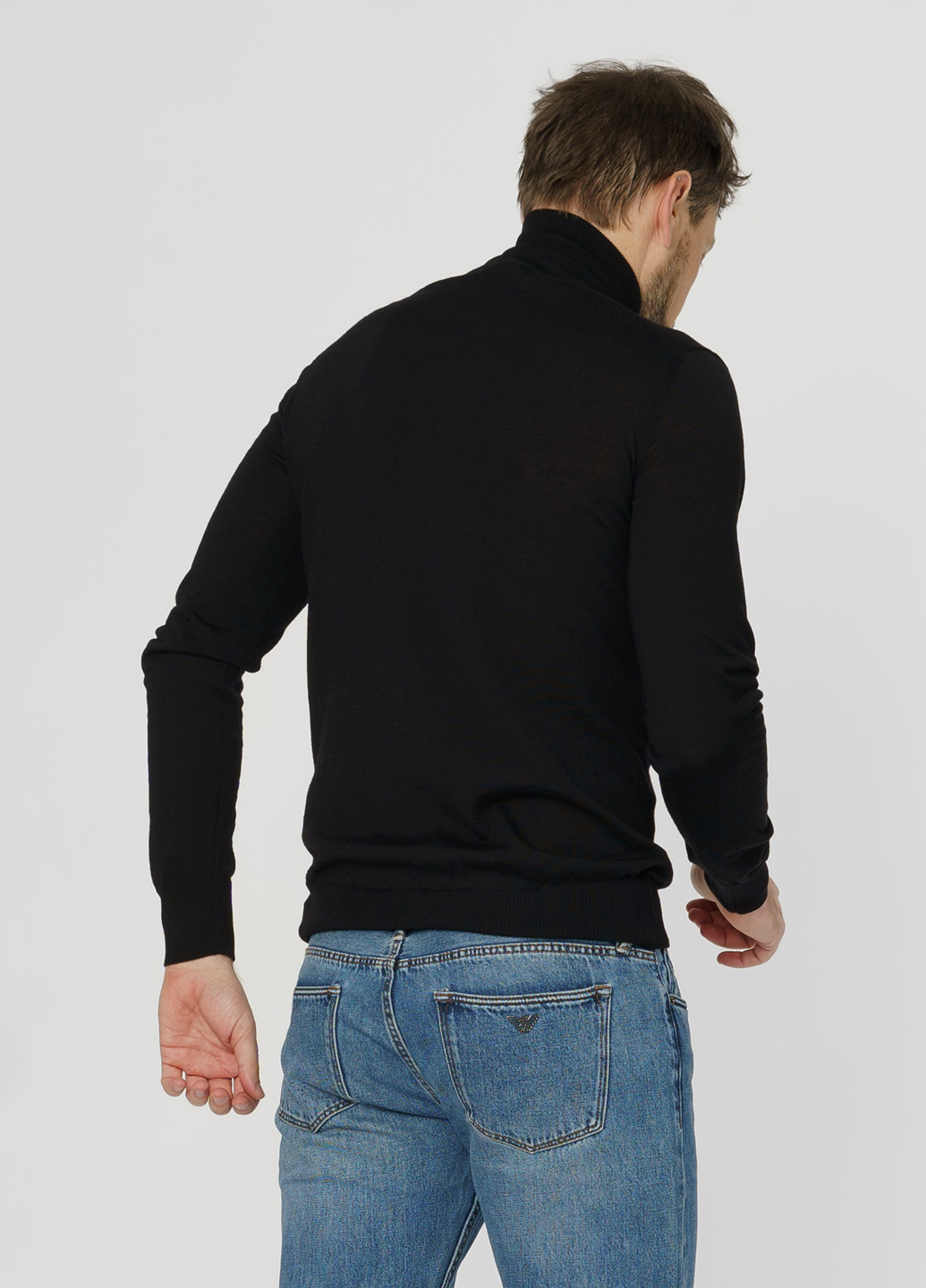 Черный зимний свитер Emporio Armani