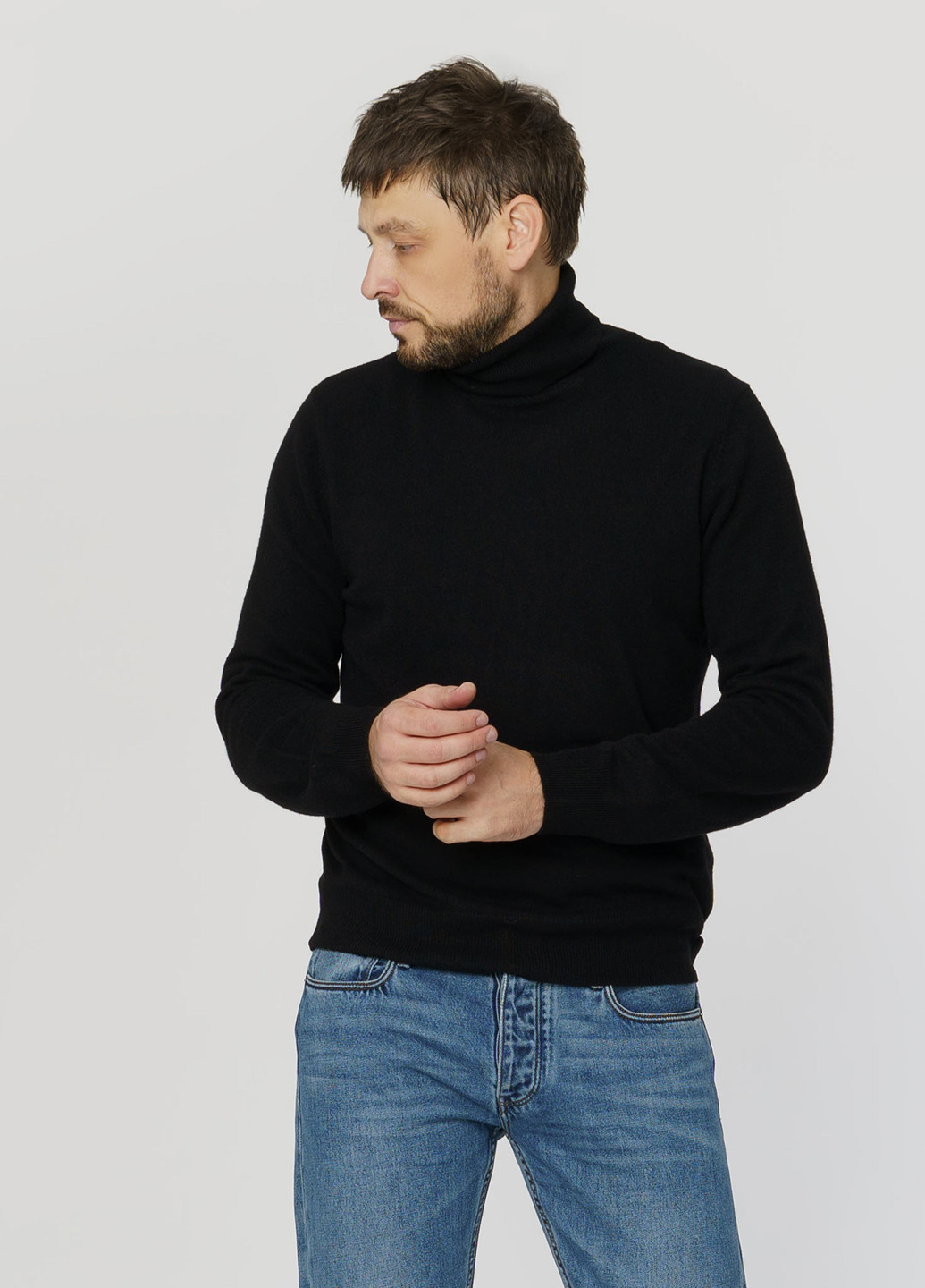 Черный зимний свитер Trussardi